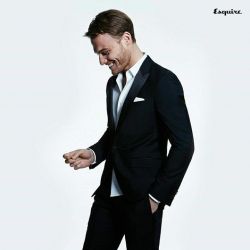 Фото №3 Керем Бюрсин